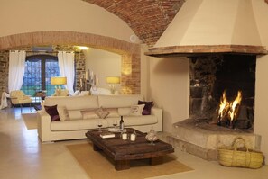 Interior - holiday vacation large villa rental spain, costa brava, barcelona area, girona, pool, air conditioning, wi-fi internet, (Forallac)