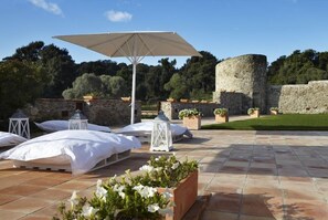 Terrace/patio - holiday vacation large villa rental spain, costa brava, barcelona area, girona, pool, air conditioning, wi-fi internet, (Forallac)