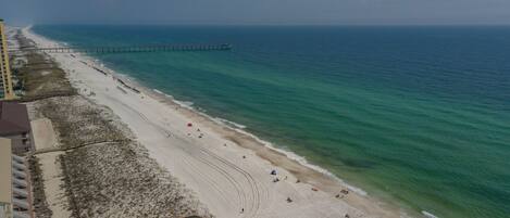Camastros y toallas de playa
