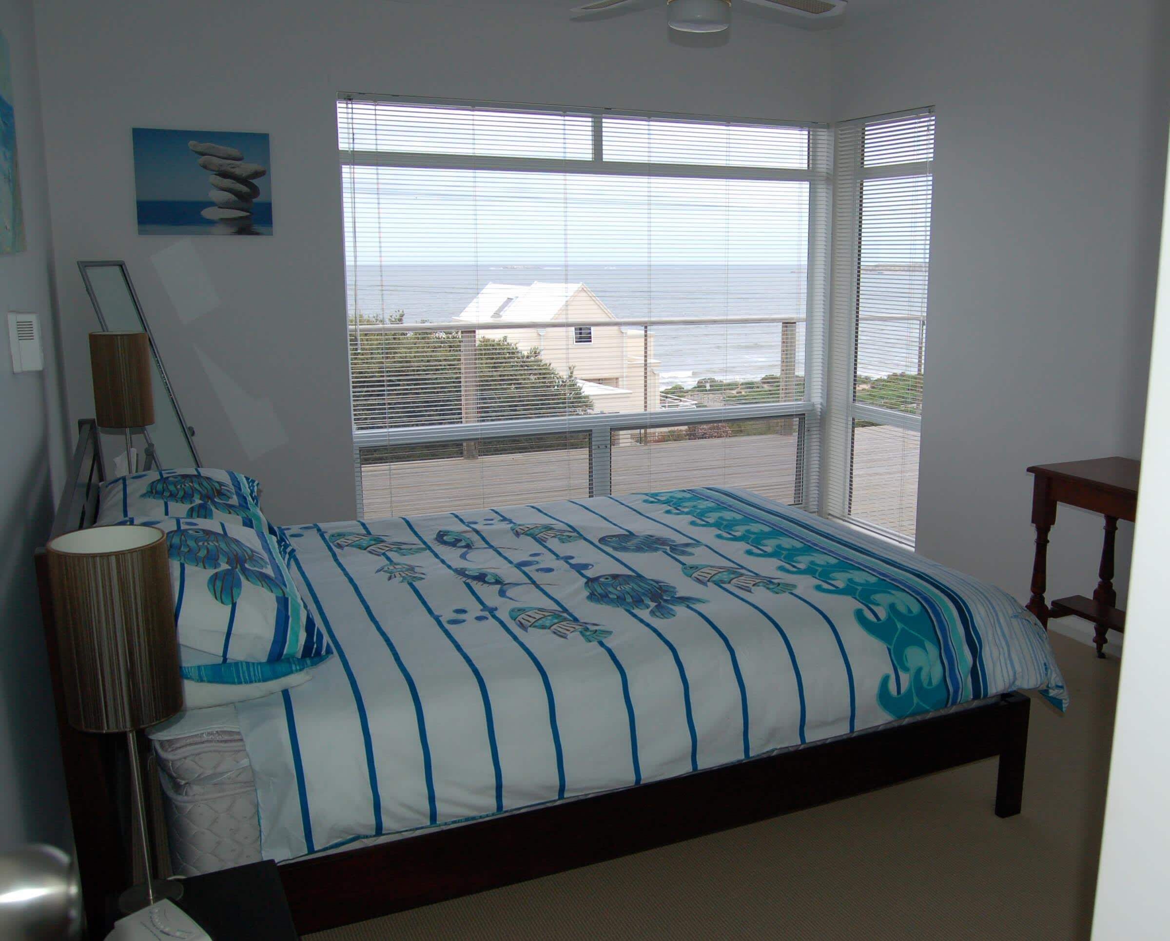 98 Seagull Ave - First Class Property with Stunning Sea Views — image 10