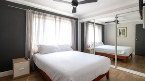 3 室のベッドルーム、アイロン / アイロン台、WiFi、ベッドシーツ