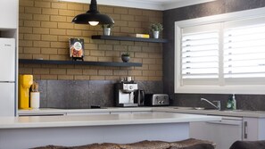 Microwave, dishwasher, coffee/tea maker