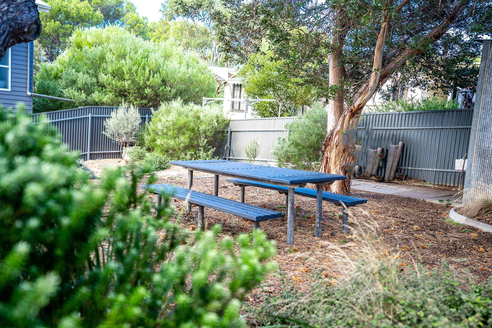 18 Seaview Rd - Great Location with Distant Sea Views — image 27