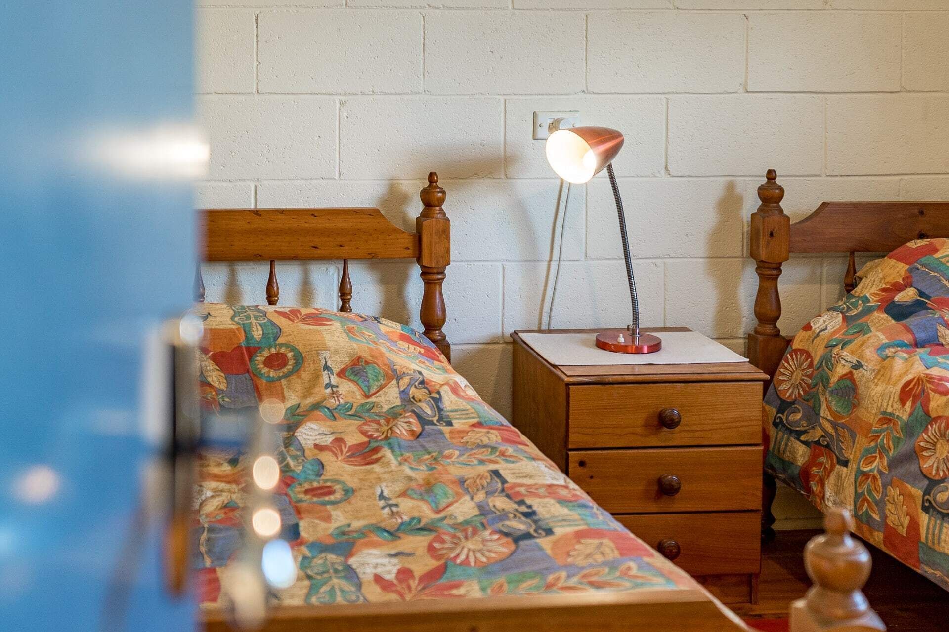 18 Seaview Rd - Great Location with Distant Sea Views — image 17