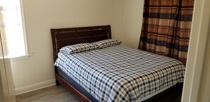 2 bedrooms, iron/ironing board, travel cot, free WiFi