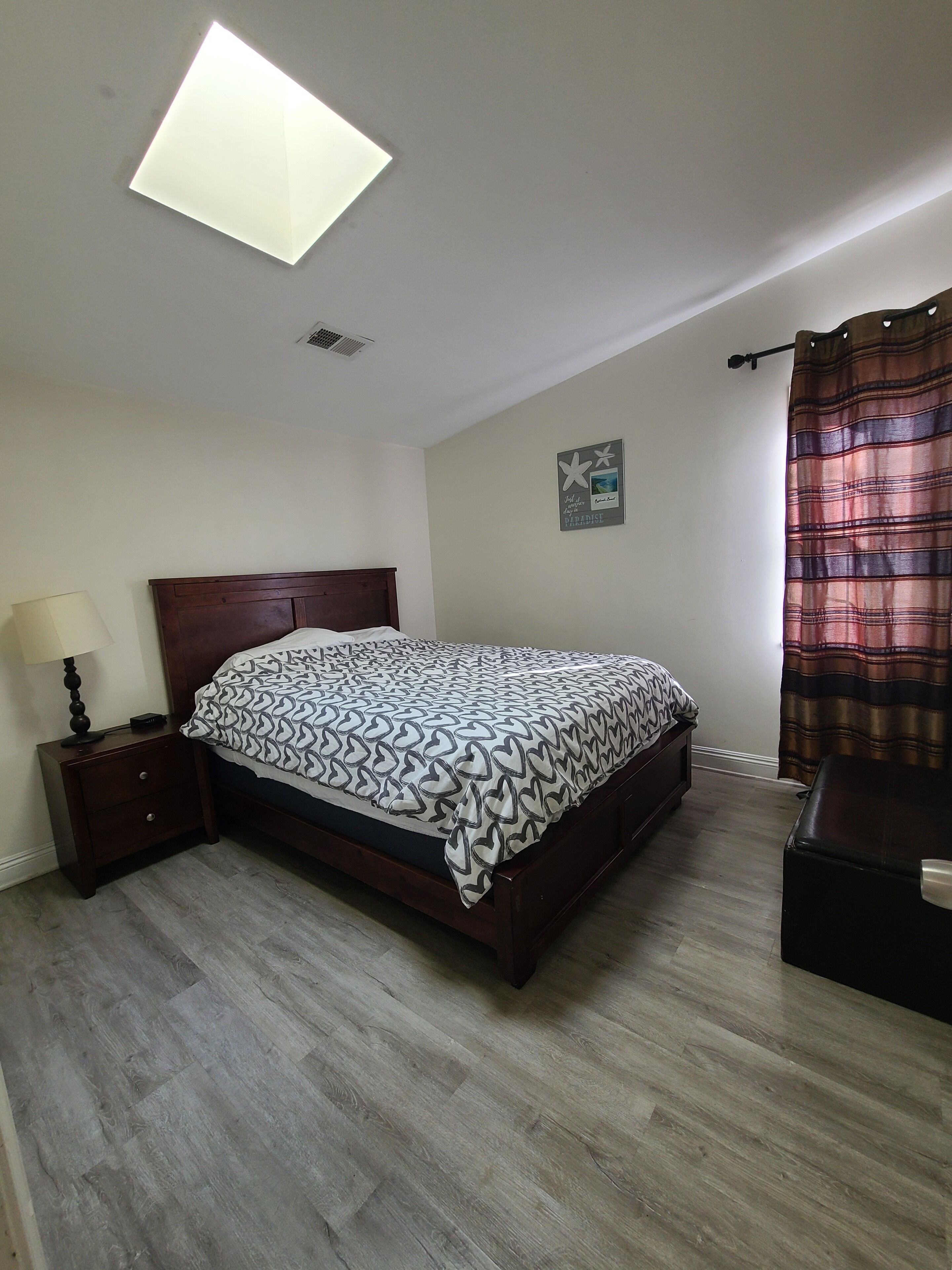 2 bedrooms, iron/ironing board, travel crib, free WiFi