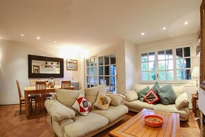 TV, peis og DVD-spiller