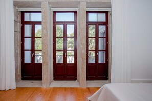 2 chambres, fer et planche Ă repasser, Wi-Fi, draps fournis