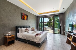 Luxury Double or Twin Room, 1 Bedroom, Pool View, Poolside
