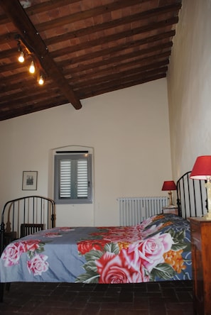 2 chambres, fer et planche Ă repasser, Wi-Fi gratuit, draps fournis
