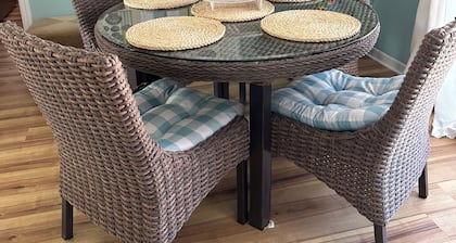 ILMAINEN CARROLL BEACH HOUSE YSTÄVYYS