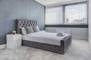 Căn hộ Cao cấp, nhiều giường, quang cảnh thành phố | 3 phòng ngủ, bộ đồ giường cao cấp, minibar với thức uống miễn phí