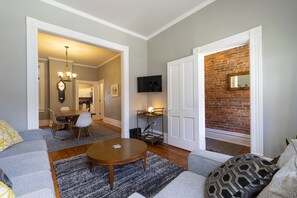 Televisio, Netflix, Hulu, suoratoistopalvelut