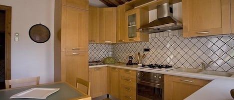 Fridge, oven