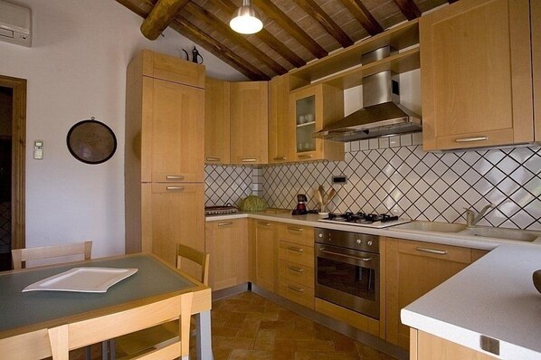 Fridge, oven