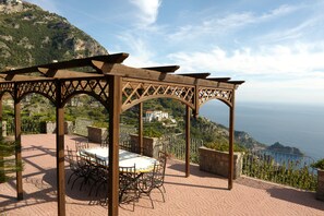 Outdoor dining - Stunning views, Space, Charm, Great Pool, Ideal Amalfi Coast location! (Furore)