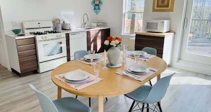 The Artist’s Studio - Cool country chic guesthouse