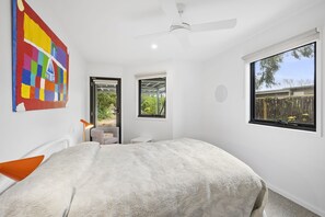 3 bedrooms, WiFi, bed sheets