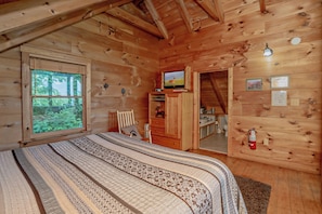 1 bedroom, iron/ironing board, free WiFi, bed sheets - Knotty And Nice: Seclusion, Top Amenities, Games, close to the Great Smoky Mountain National Park. (Pigeon Forge)