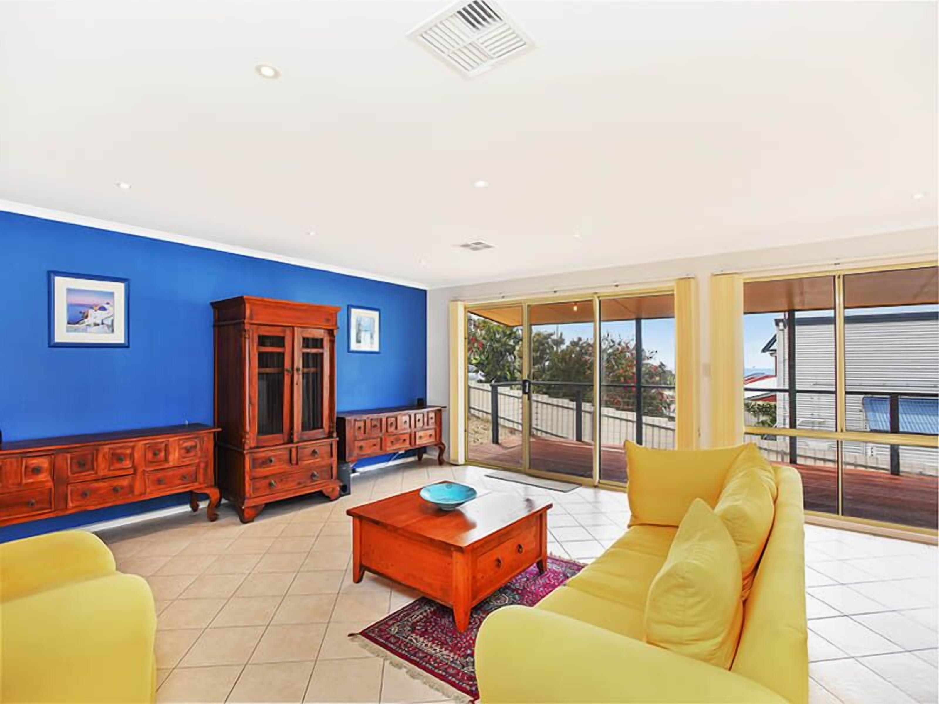 19 Cygnet Court - Quiet Location with Sea Views — image 5