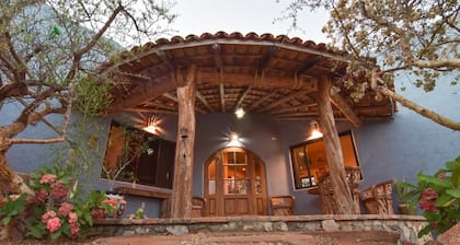 Nuevo listado Casa Encantada es una vista impresionante de la playa que realmente está encantada