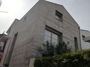 Exterior - Mario's house among the houses (Ortona)