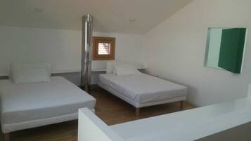 2 sovrum, strykjärn/strykbräda, wi-fi och sängkläder