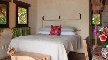 4 bedrooms, iron/ironing board, WiFi (free), bed sheets