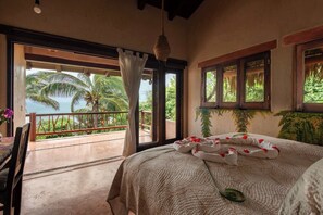 4 habitaciones, tabla de planchar con plancha, wifi y ropa de cama