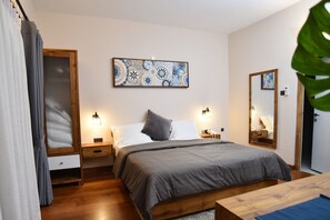 Classic Double Room, 1 King Bed, Non Smoking, Garden View | Minibar, individually decorated, individually furnished, desk