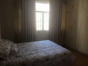 3 bedrooms, wheelchair access - Excellent fit; close to Rio de Janeiro; side view to Icaraí Beach (Icaraí)