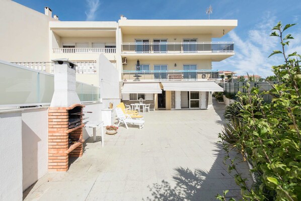 Familie huis, 3 slaapkamers, terras, op benedenverdieping | Barbecue/picknickplaats