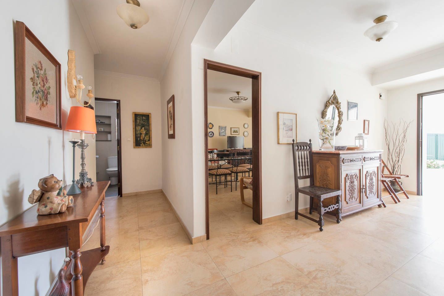 Casa familiar, 3 habitaciones, terraza, planta baja | Zona de estar | Una televisión de pantalla plana