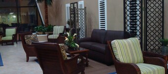 Destin, Fl - Studio Heaven- Queen Bed and Pull Out Sofa- Full Kitchen