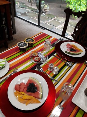 In-room dining - Umuzi Guesthouse (Richards Bay)