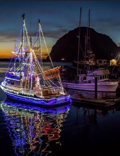 AMAZING, OCEAN VIEWS,
MORRO 🪨, JACUZZI, WIFI, PARKING