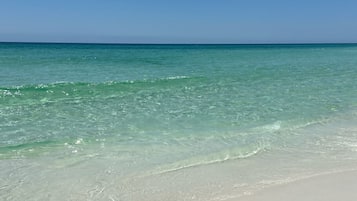 Beach nearby, sun loungers, beach towels