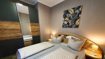 2 bedrooms, WiFi, bed sheets