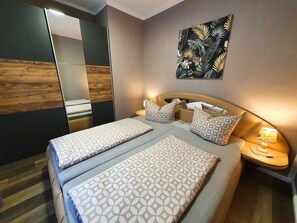 2 bedrooms, WiFi, bed sheets