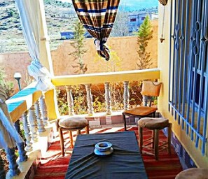 Terrace/patio - Auberge Le Petit Jardin (Tifni)