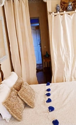 Comfort Room, 1 Bedroom, Non Smoking, Mountain View