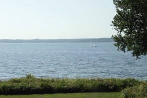 Unclassified image, 3 of 25, button