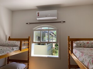 Blackout curtains, free WiFi, bed sheets