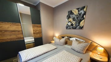 2 bedrooms, WiFi, bed sheets