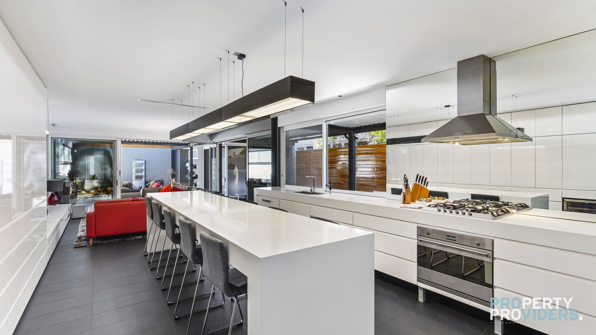 Balmoral Beach Bliss - Executive Accommodation