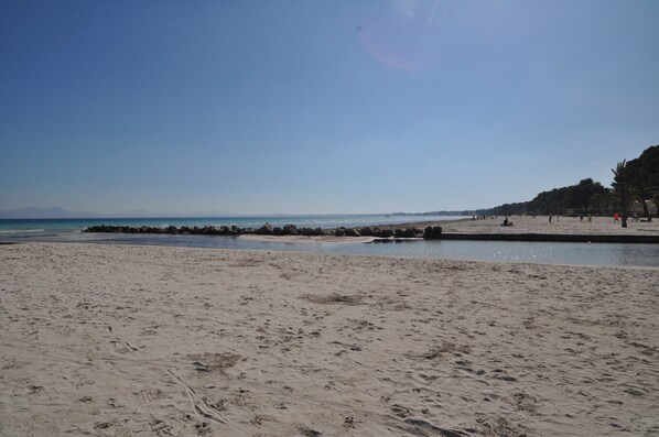Beach nearby, beach towels