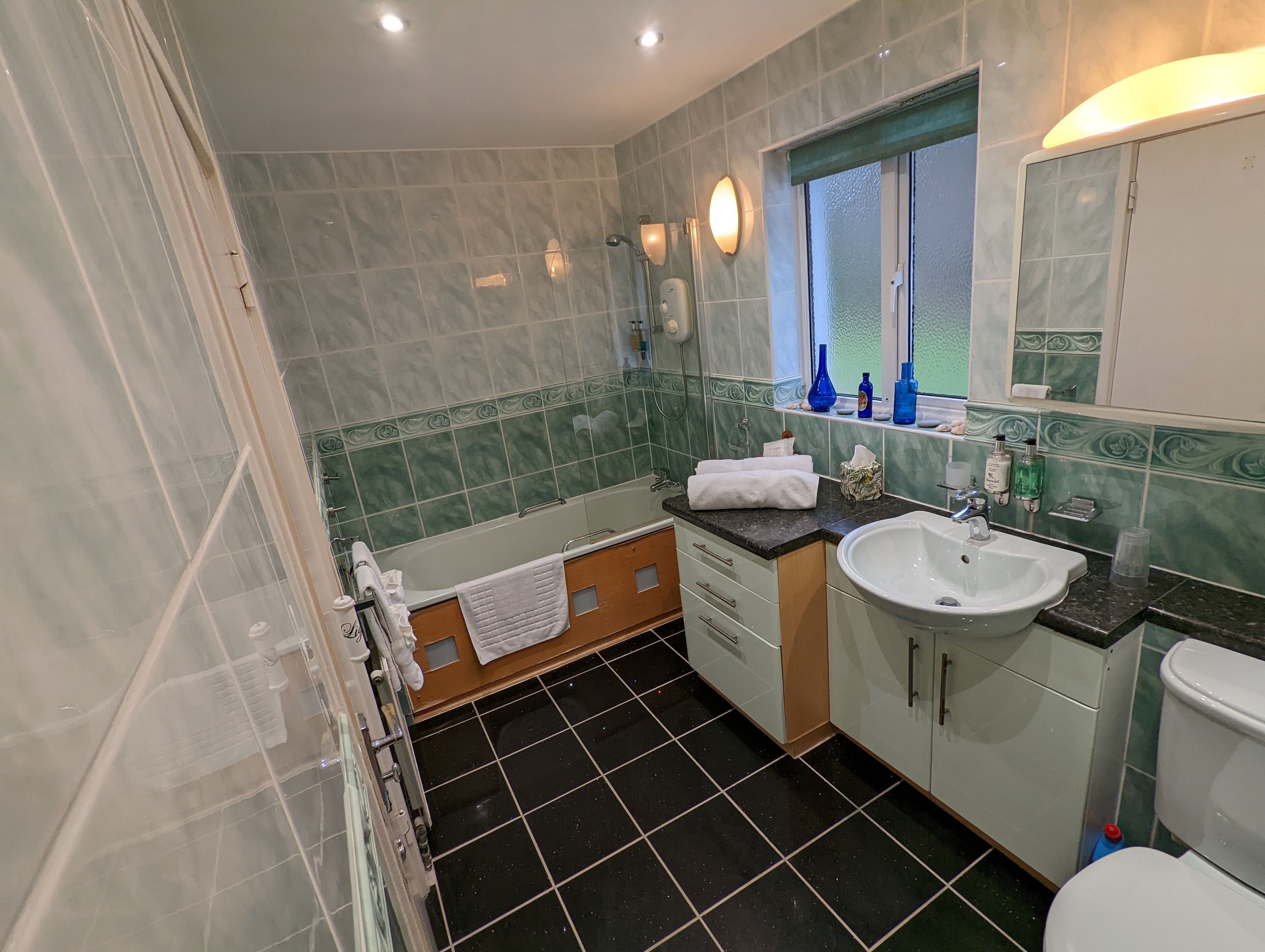 Comfort Double Room, Private Bathroom, Garden View (Hedgerows) | Bathroom