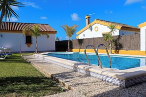 Pool - Holiday home in rural area near the sea (CONIL DE LA FRONTERA)