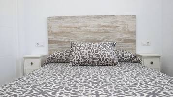 2 slaapkamers, een strijkplank/strijkijzer, wifi, beddengoed