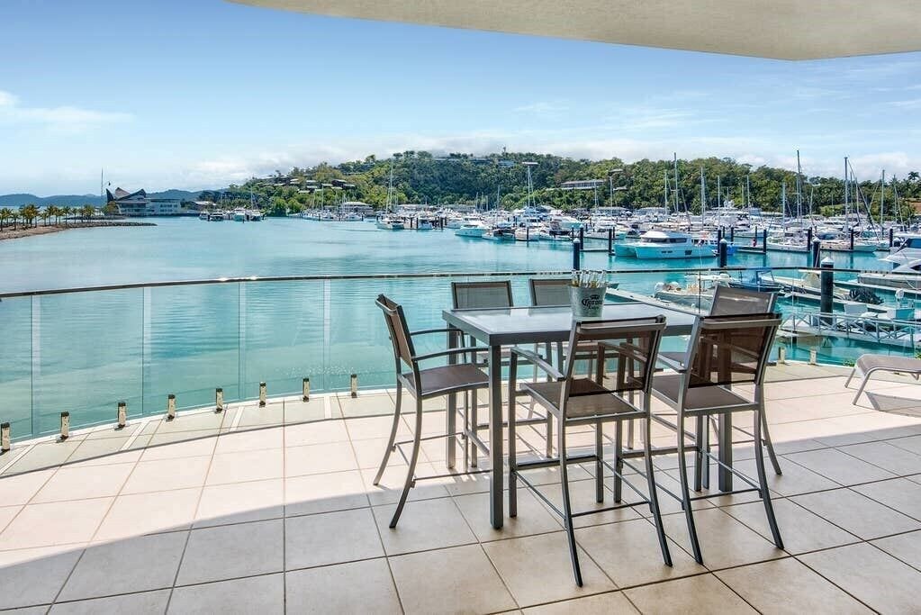 Pavillions 24 - Marina Front Apartment on Hamilton Island